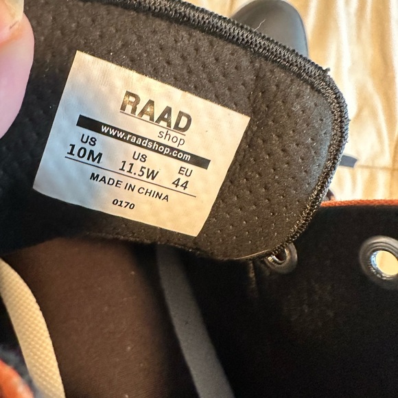 Men’s Raad Hightop Sneakers - Picture 7 of 8